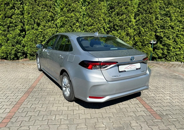 Toyota Corolla cena 94800 przebieg: 44250, rok produkcji 2022 z Więcbork małe 232